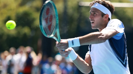 Etcheverry triunfa en emocionante partido del Masters 1000 de Miami